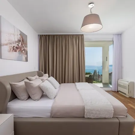 Stella - Heated Rooftop Swimming Pool Apartment Icici