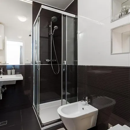 Stella - Heated Rooftop Swimming Pool Apartment *